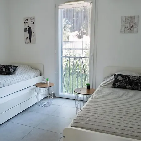 Beautiful T3 With Balcony Near Downtown Sainte-Maxime