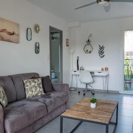 Beautiful T3 With Balcony Near Downtown *