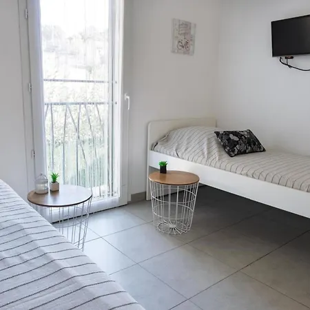 Beautiful T3 With Balcony Near Downtown *