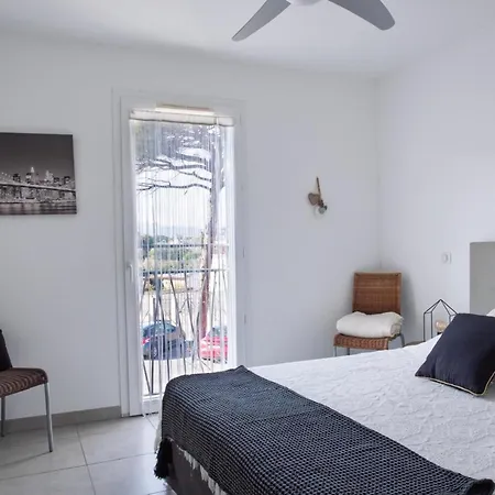 Beautiful T3 With Balcony Near Downtown סן-מקסים