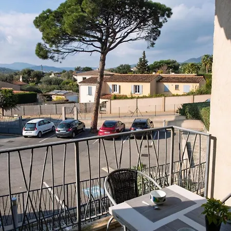 Beautiful T3 With Balcony Near Downtown *